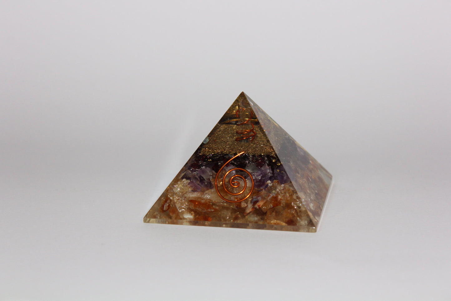 Pyramid - Orgonite - med