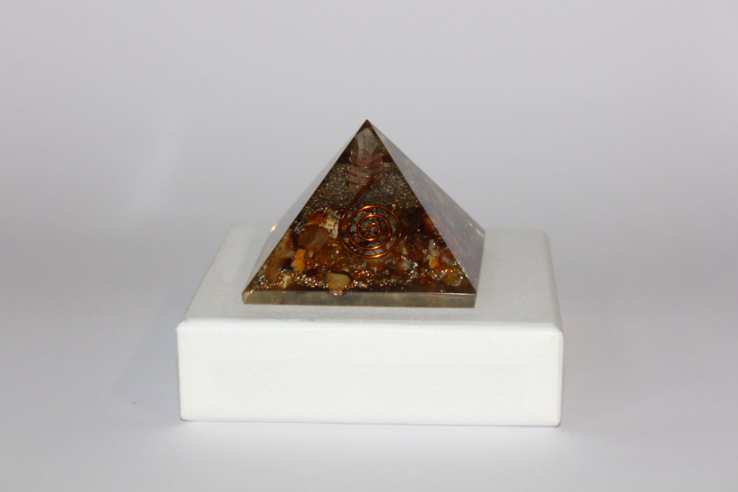 Pyramid - Orgonite - sml