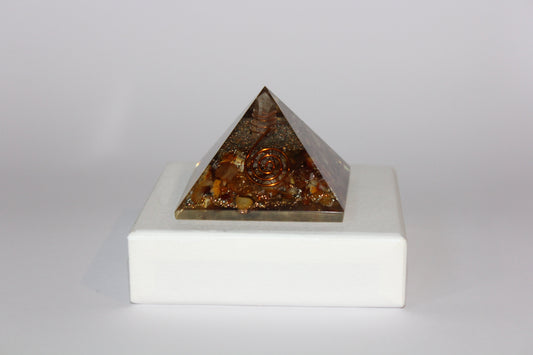 Pyramid - Orgonite - sml