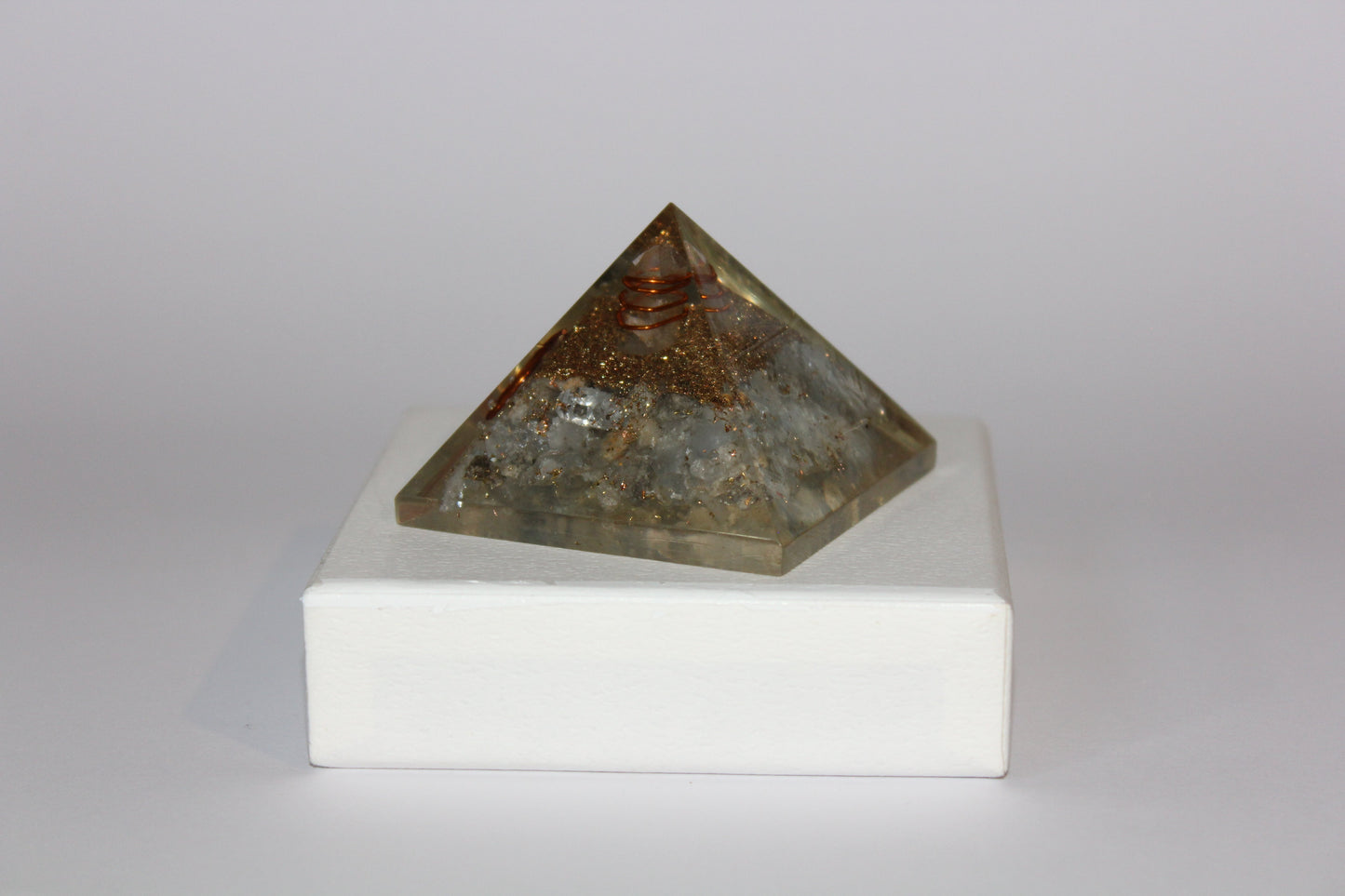 Pyramid - Orgonite - sml