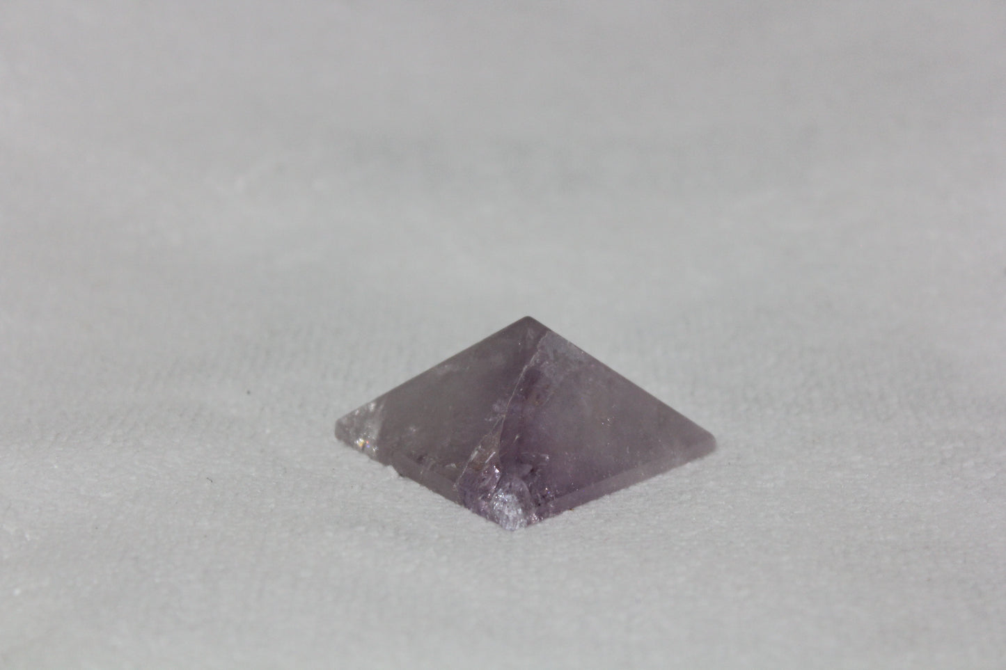 Pyramid - Amethyst - med