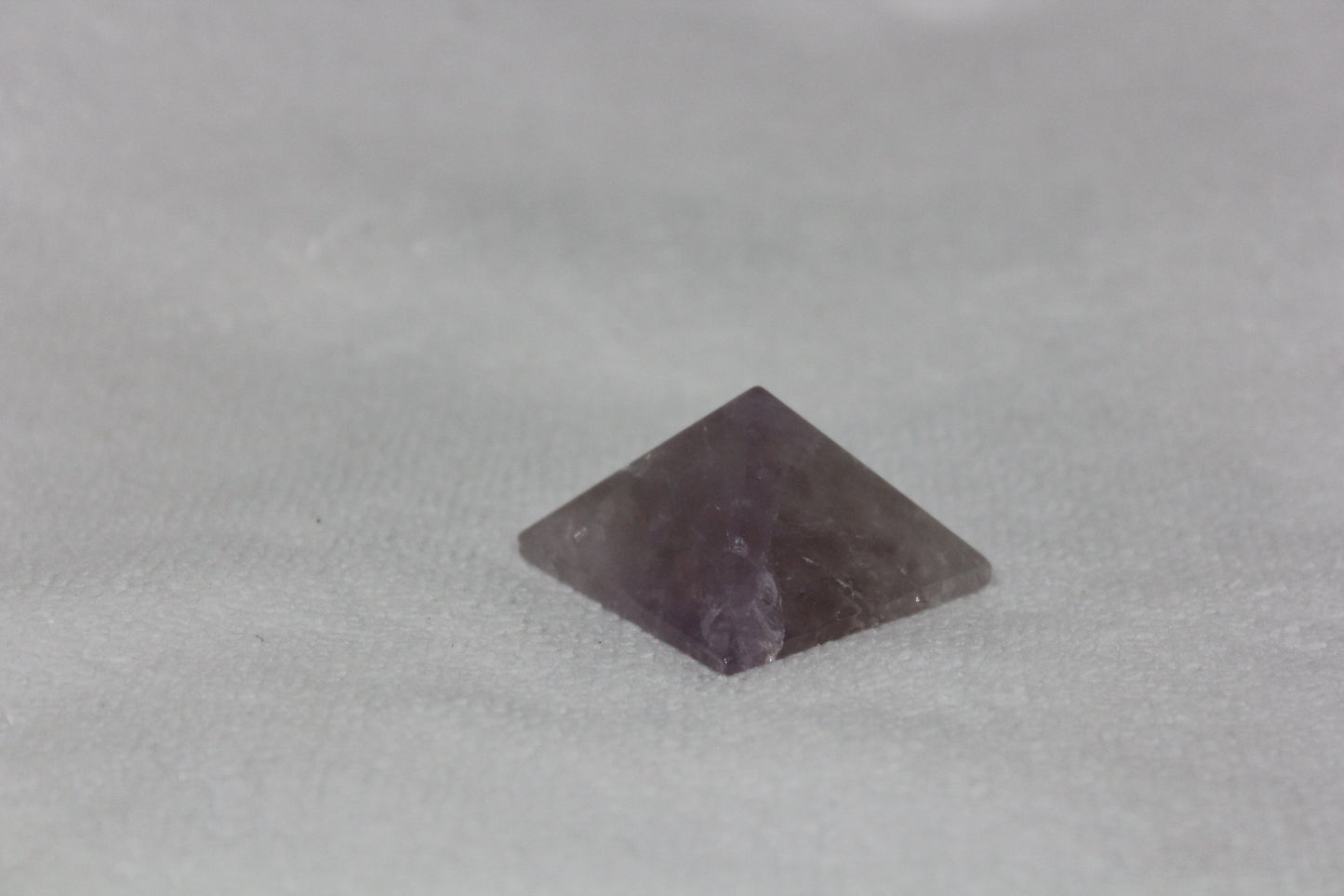 Pyramid - Amethyst - med