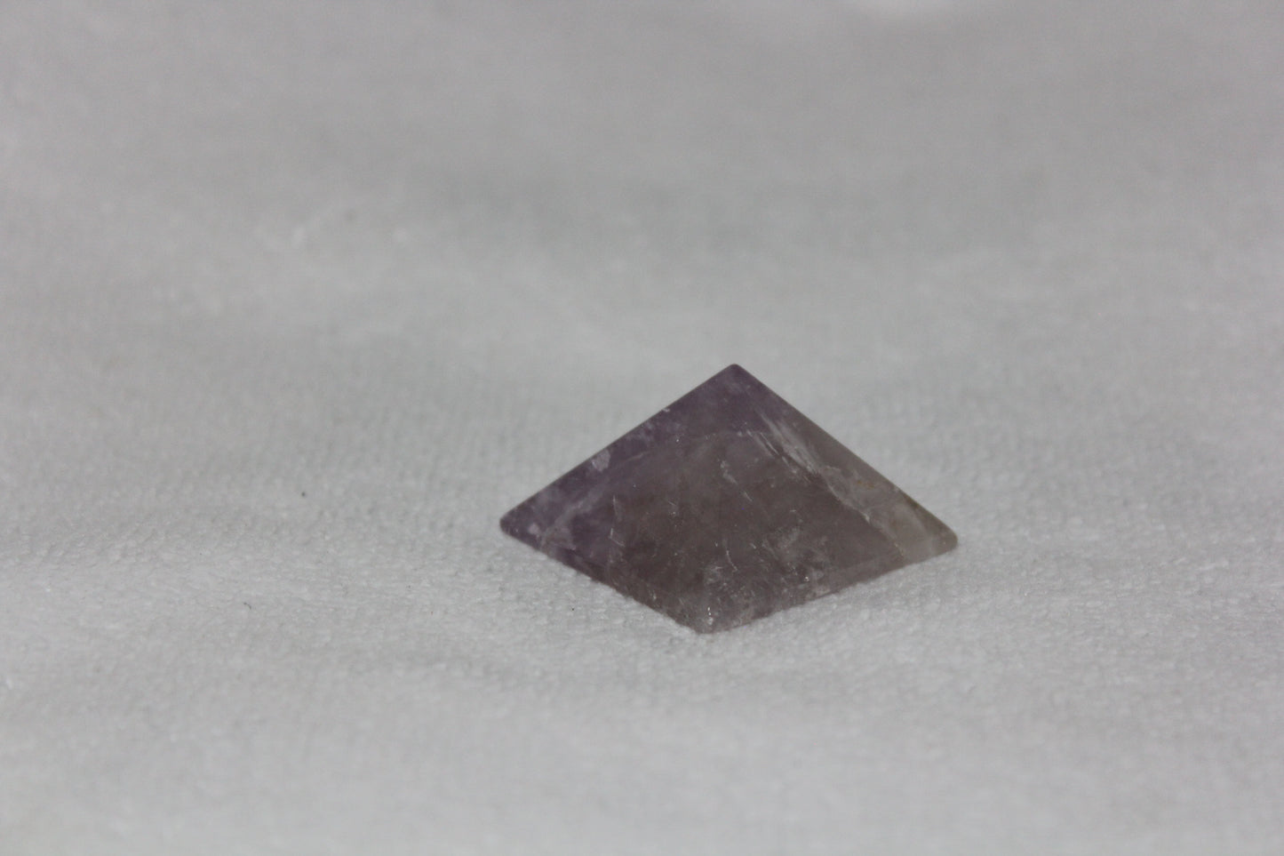 Pyramid - Amethyst - med
