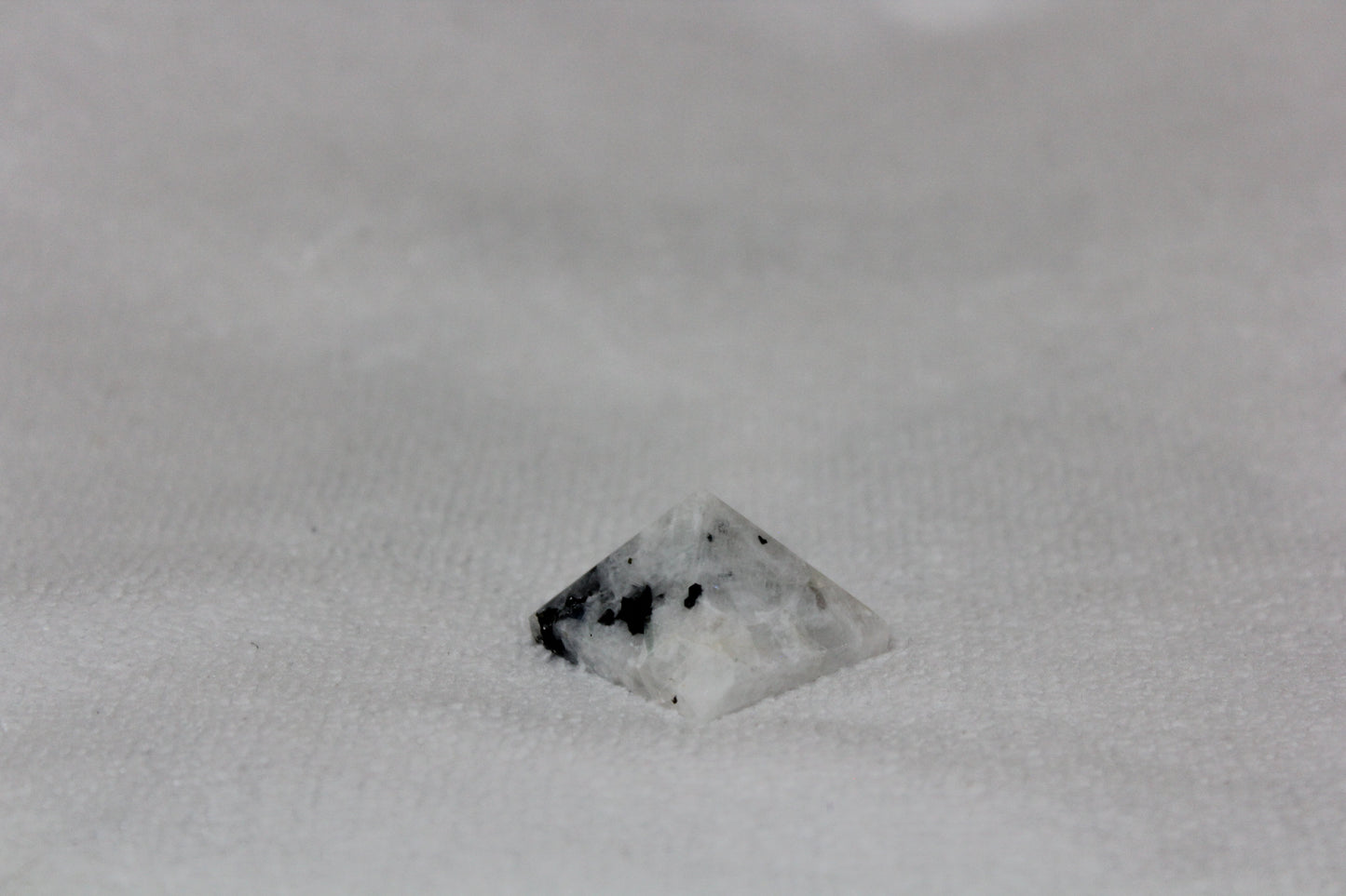 Pyramid - Moonstone - sml