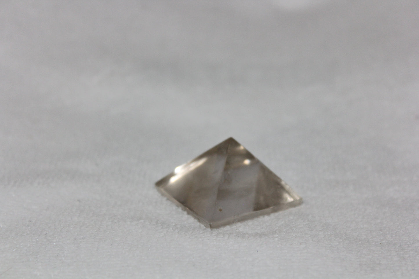 Pyramid - Quartz - Smoky - sml/med
