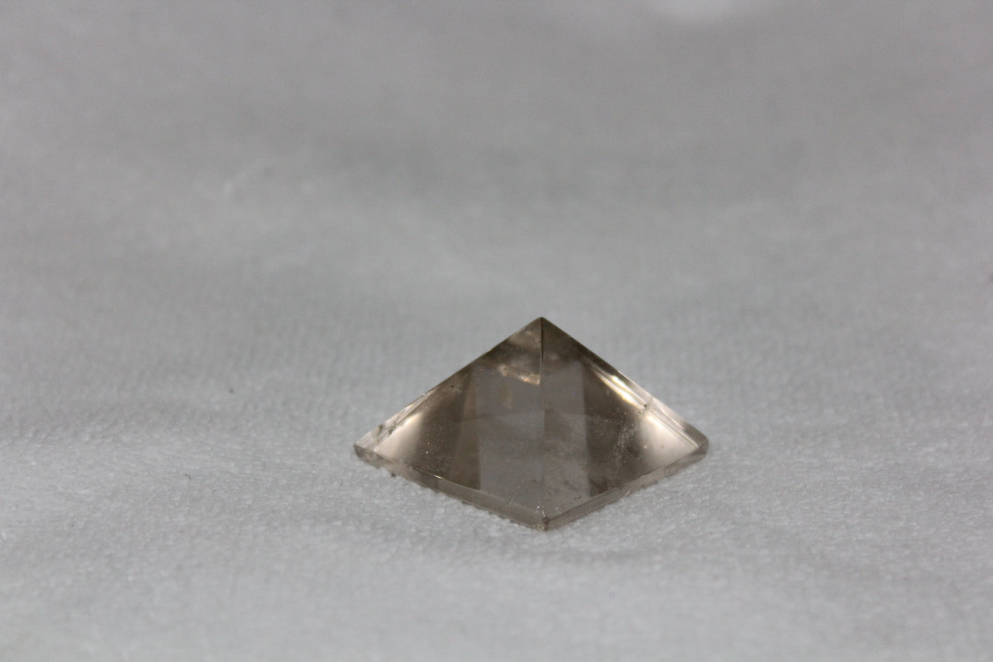 Pyramid - Quartz - Smoky - sml/med