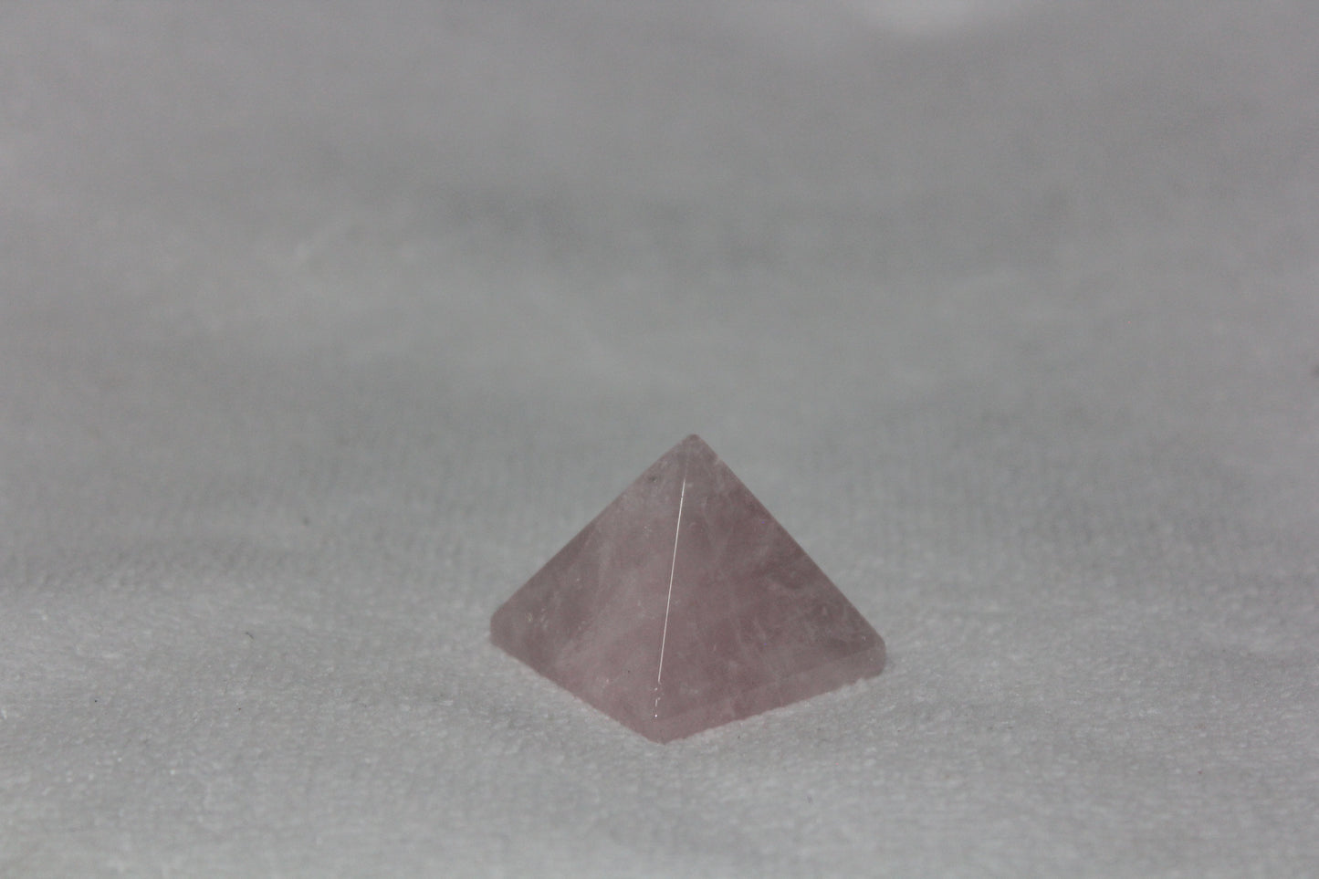Pyramid - Quartz - Rose - sml
