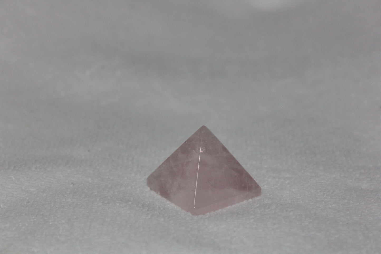 Pyramid - Quartz - Rose - sml