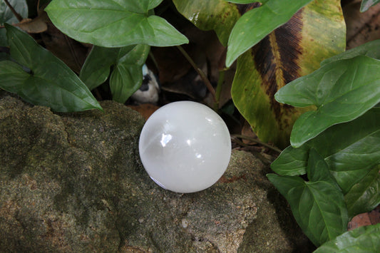 Sphere - Selenite - med