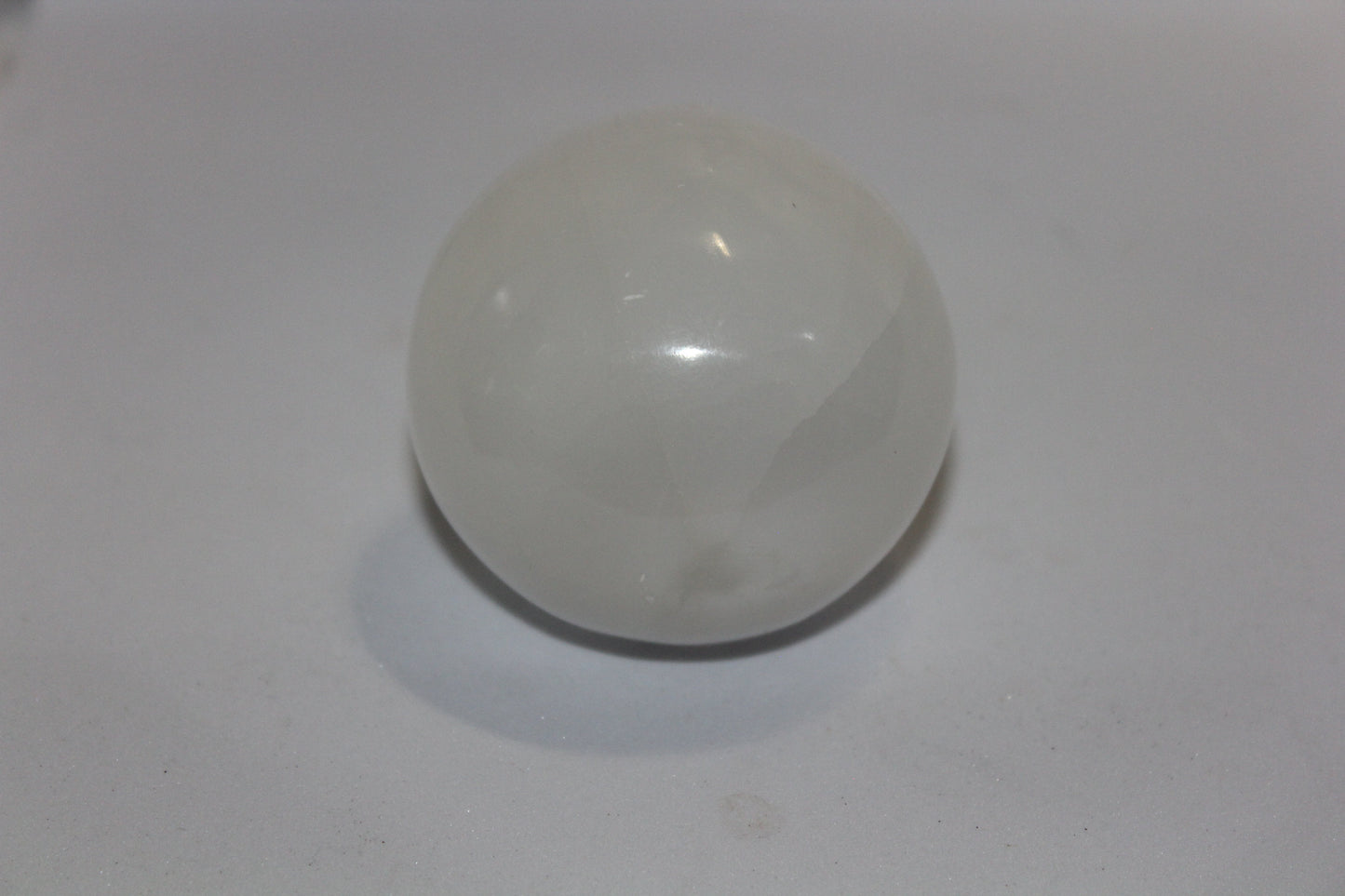 Sphere - Selenite - med