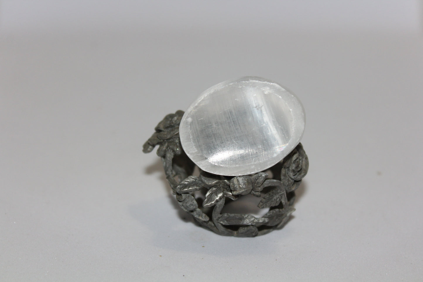 Palmstone - Selenite