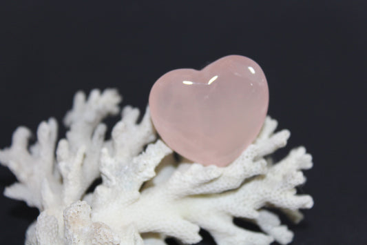 Heart - Rose Quartz - A+ grade - sml
