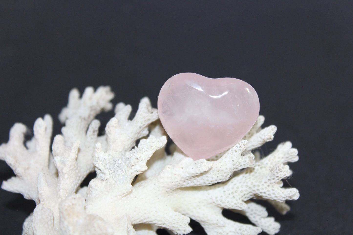 Heart - Rose Quartz - A+ Grade - puff - xsml
