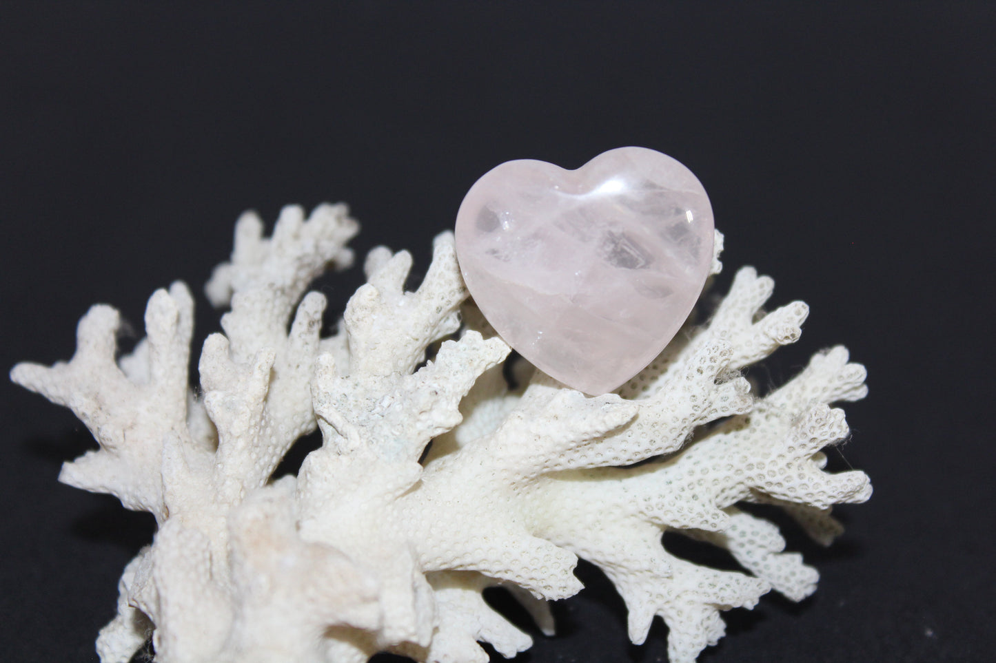 Heart - Rose Quartz - A+ Grade - puff - sml/med