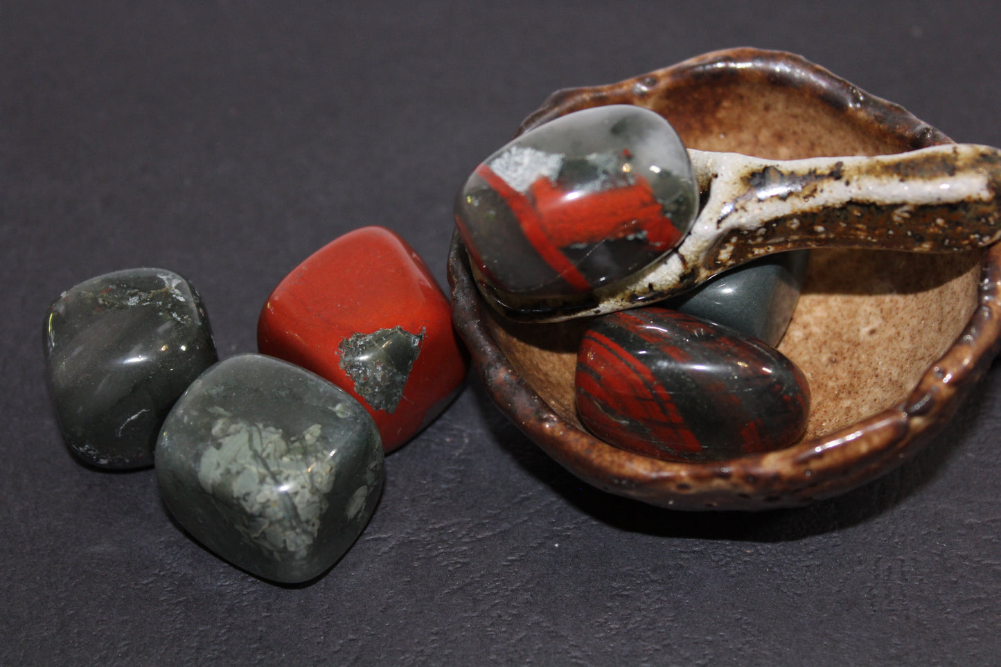 Tumbled - Bloodstone (Africa) - lge