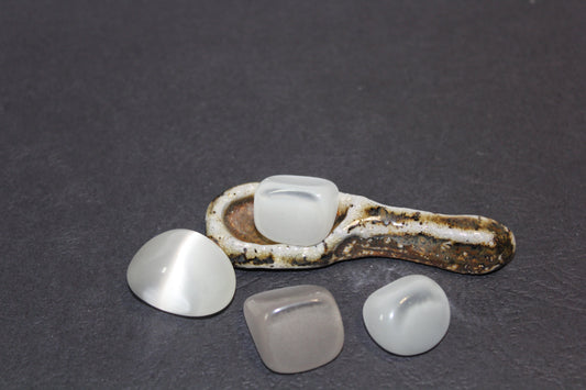 Tumbled - Cat's Eye - White