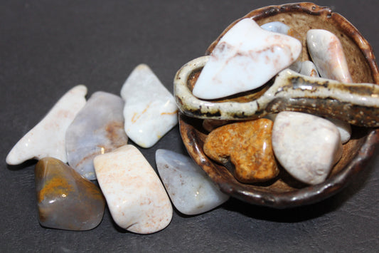 Tumbled - Blue Chalcedony - lge