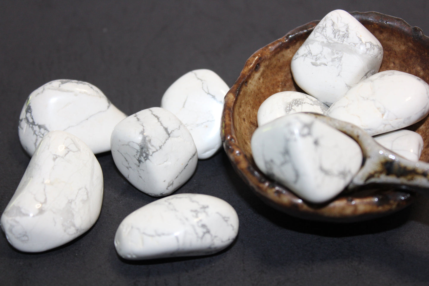 Tumbled - Howlite - White - xlge