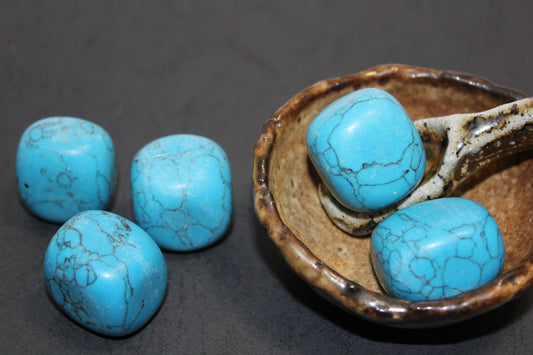 Tumbled - Blue Howlite - lge