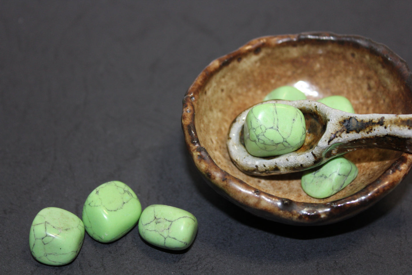 Tumbled - Green Howlite (light) - xsml