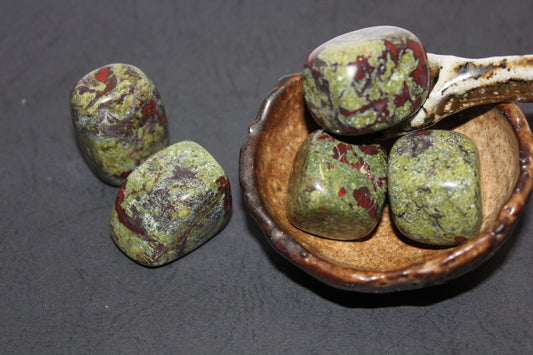 Tumbled - Dragon Blood Jasper - lge