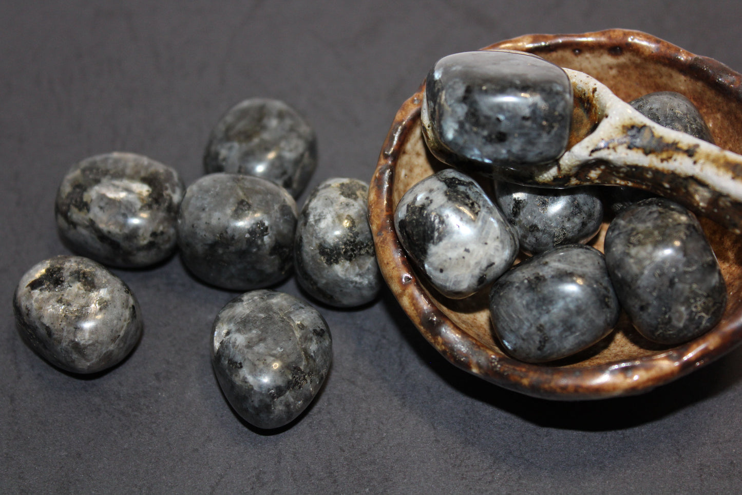 Tumbled - Larvikite - med