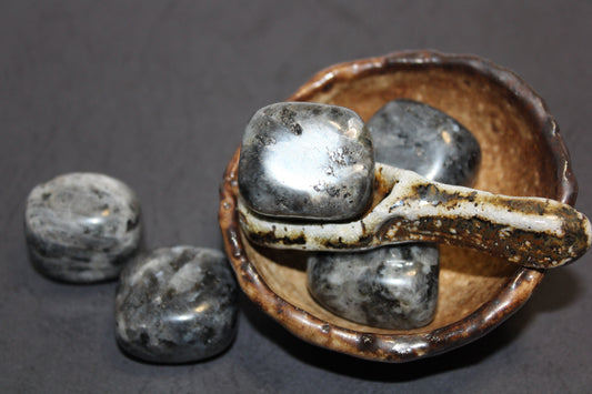 Tumbled - Larvikite - xlge