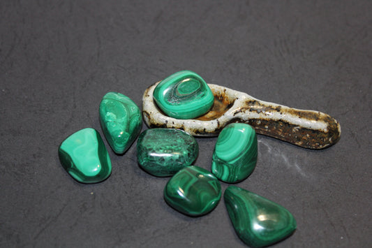 Tumbled - Malachite - A+ - med