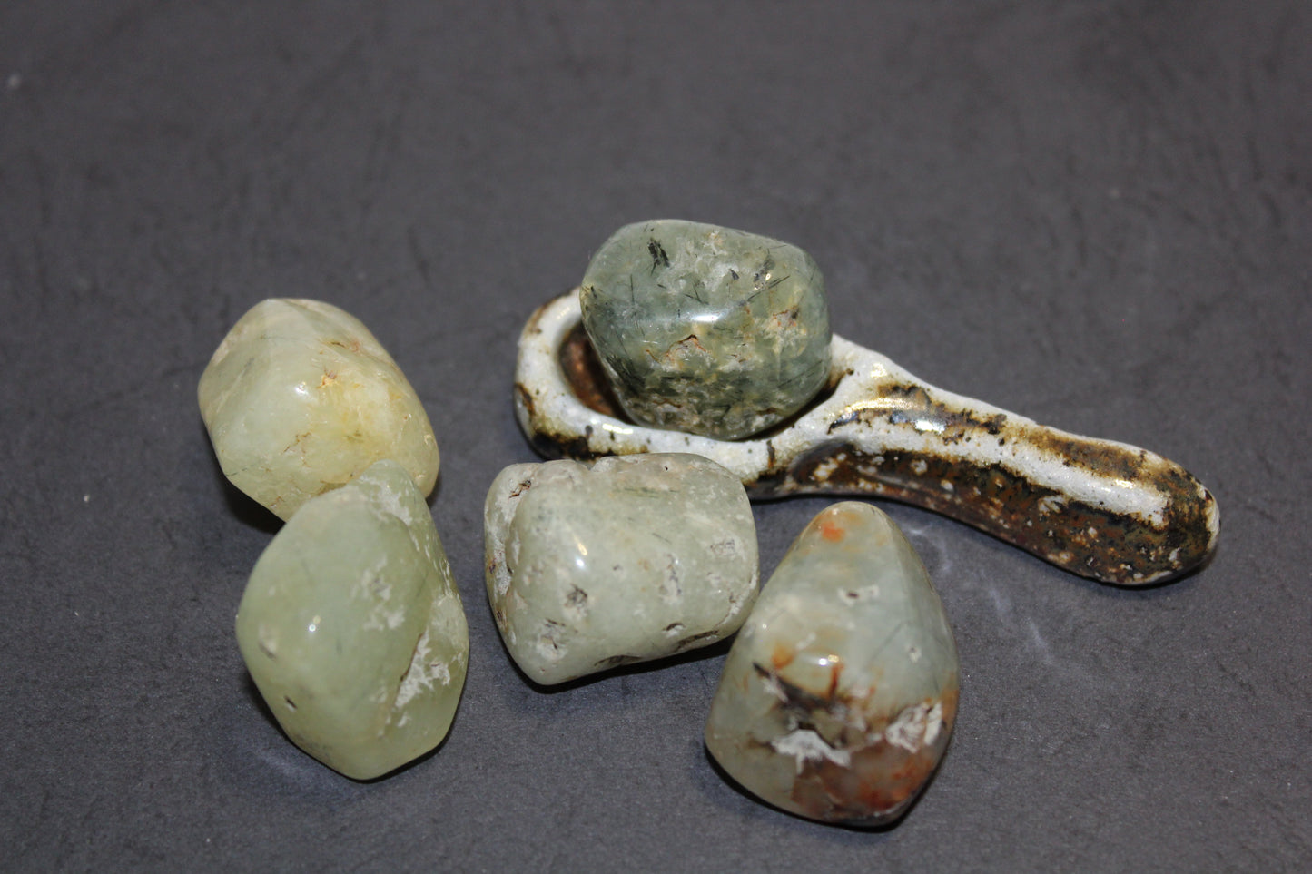 Tumbled - Prehnite - lge