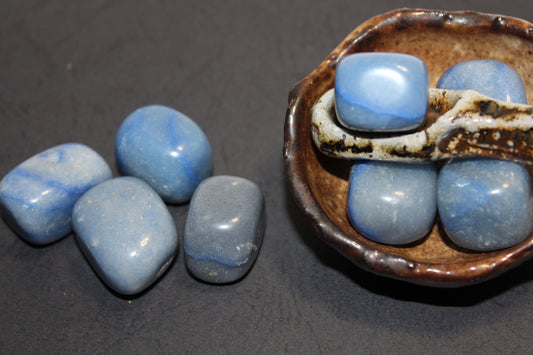 Tumbled - Blue Quartz - lge