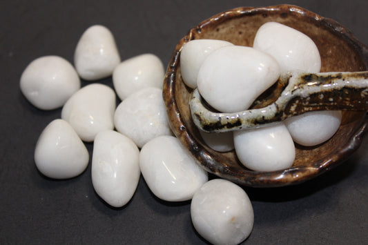 Tumbled - Snow Quartz - med