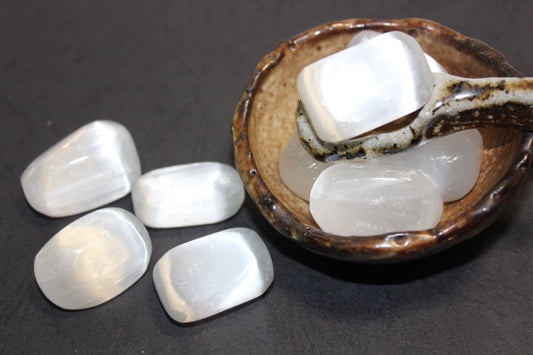 Tumbled - Selenite - Satin Spar - A+ - lge
