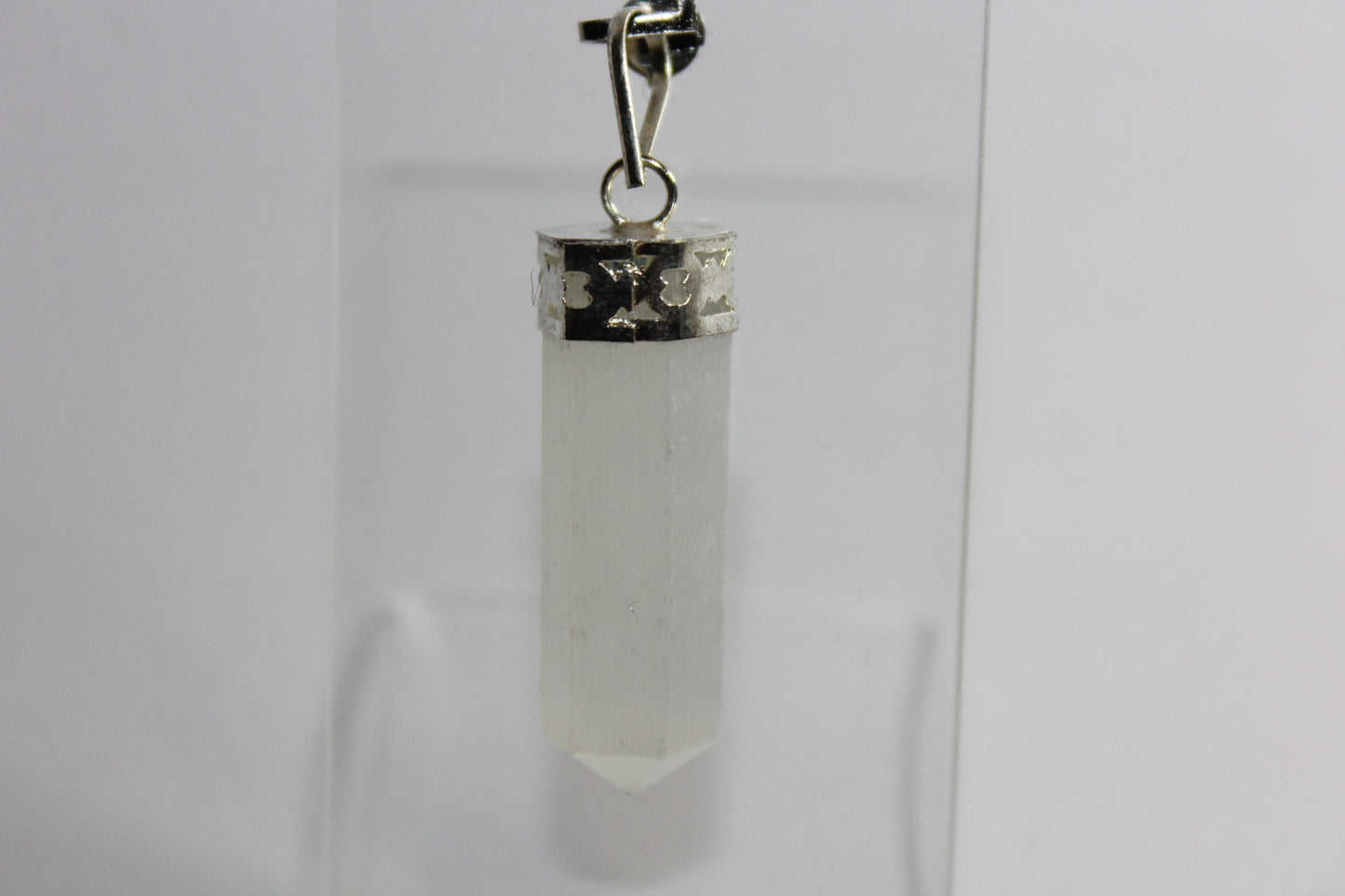 Pendant - Generator - Selenite - sml
