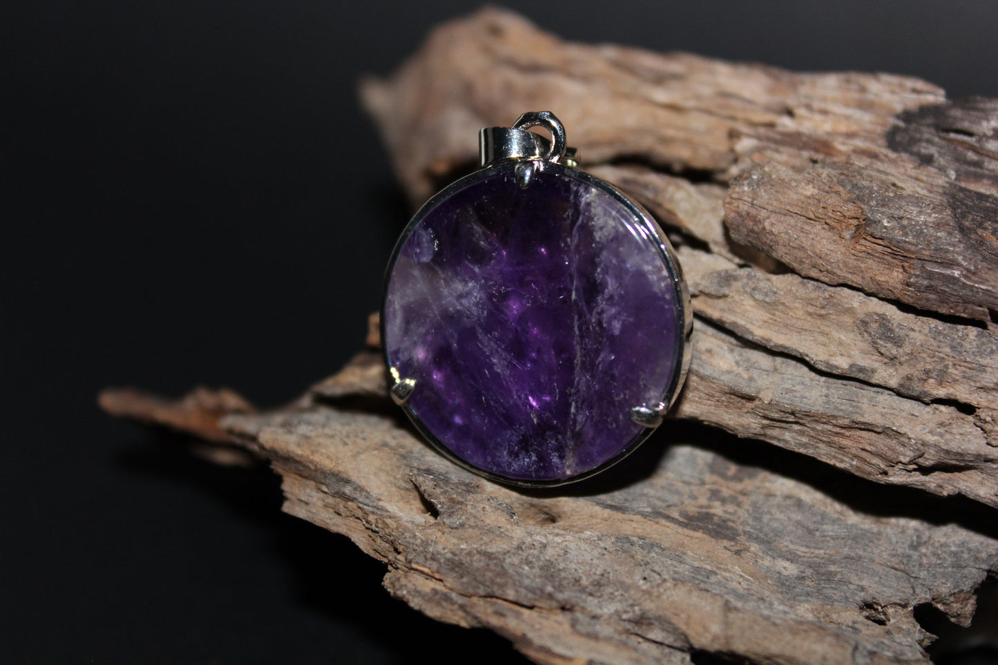 Pendant - Buddha/Lotus Flower - Amethyst