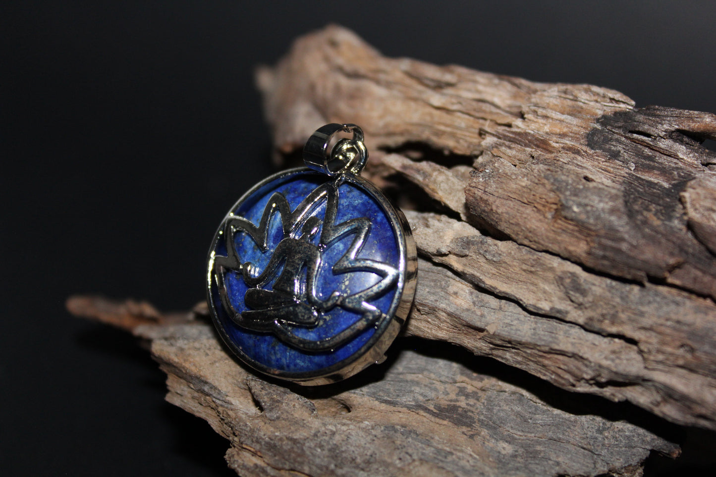 Pendant - Buddha/Lotus Flower - Lapis Lazuli