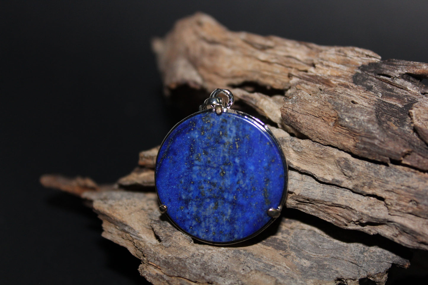 Pendant - Buddha/Lotus Flower - Lapis Lazuli
