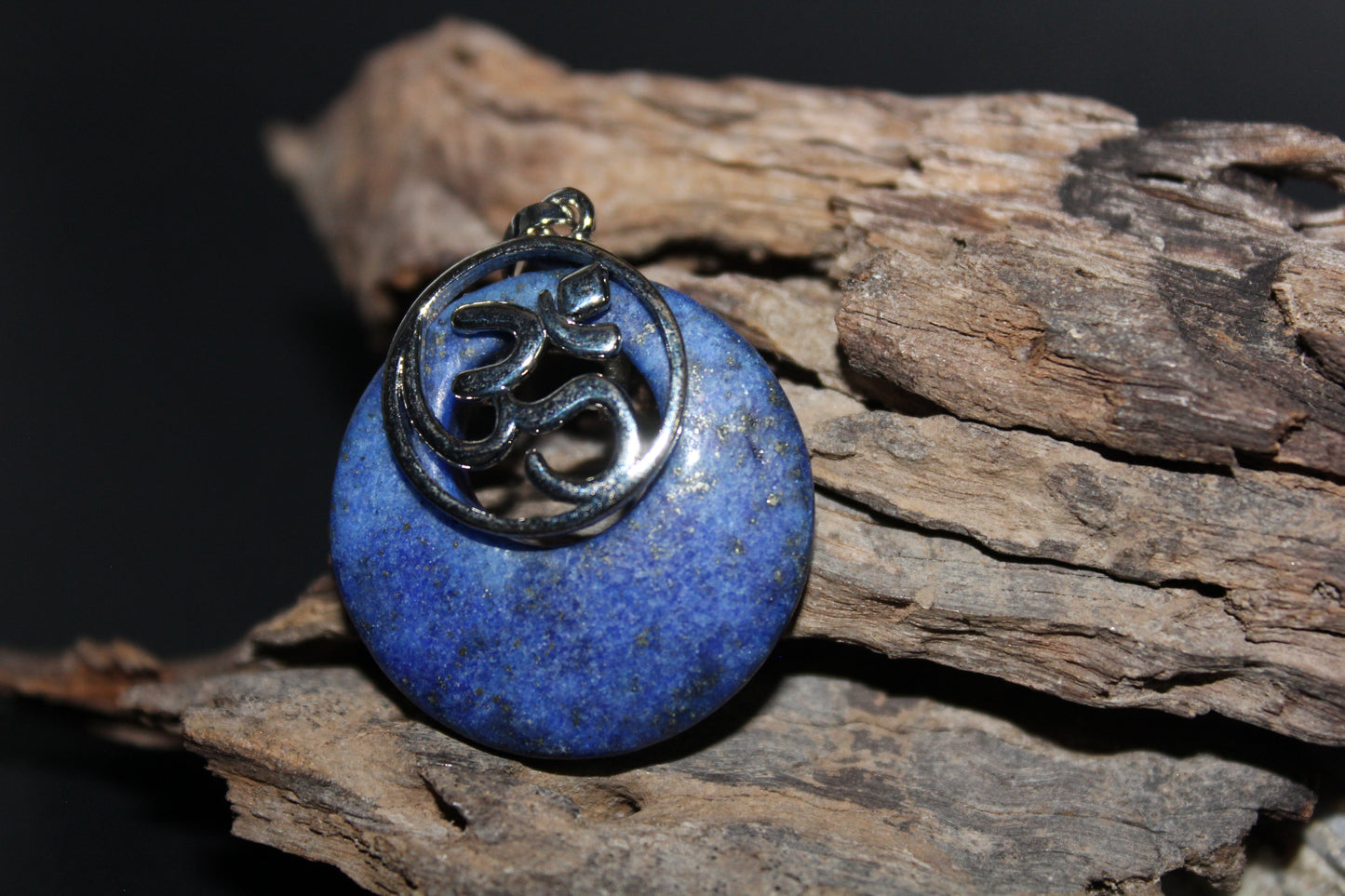 Pendant - OM - Lapis Lazuli