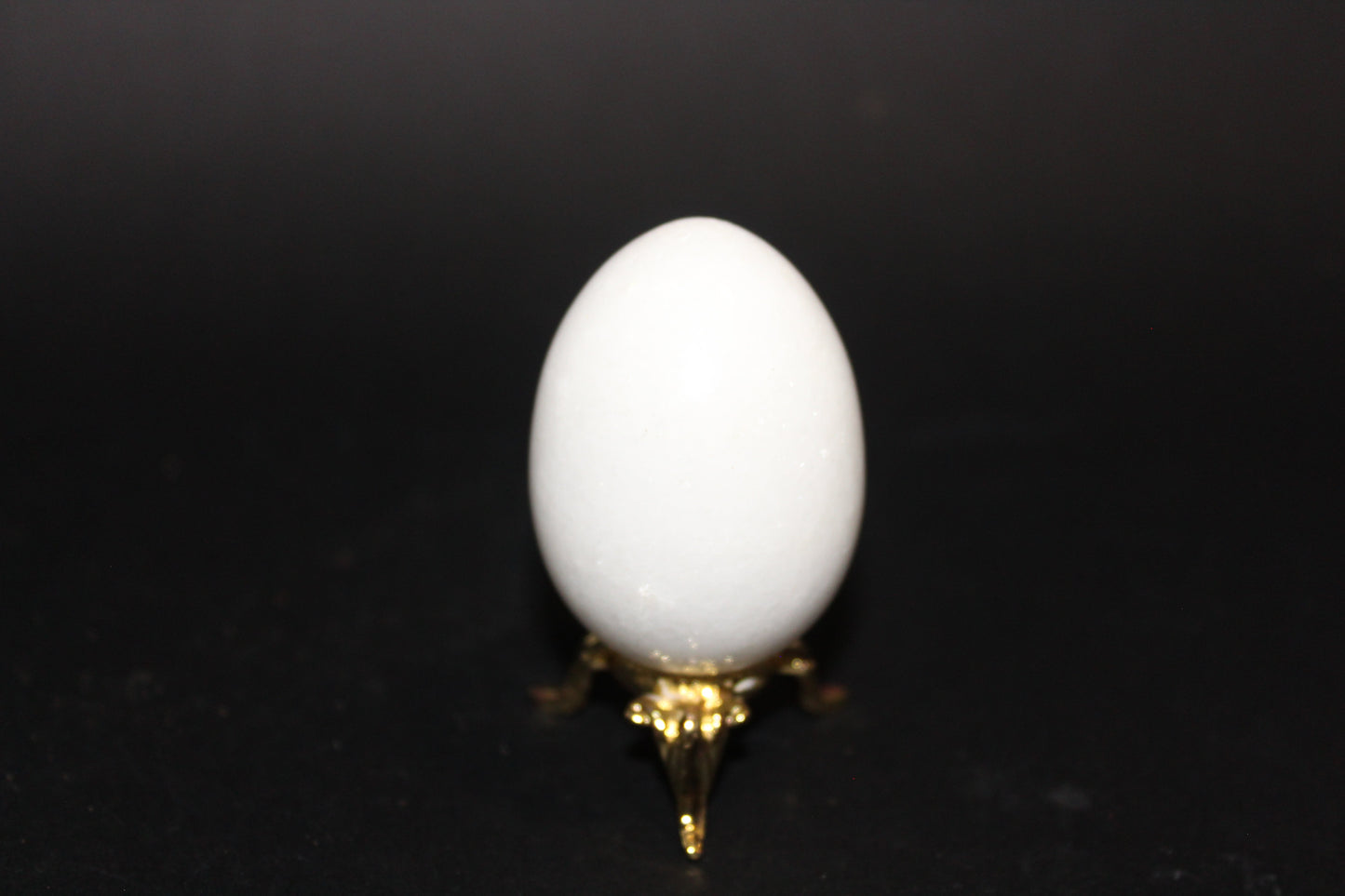 Carved - Egg - Snow Quartz