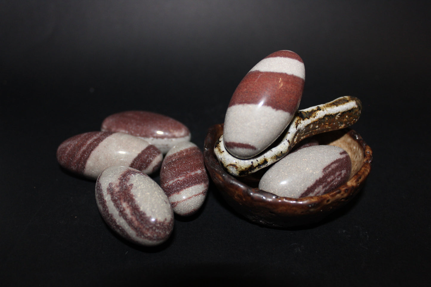 Carved - Egg - Shiva Lingham (polished) - sml