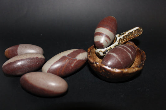 Carved - Egg - Shiva Lingham - sml/med