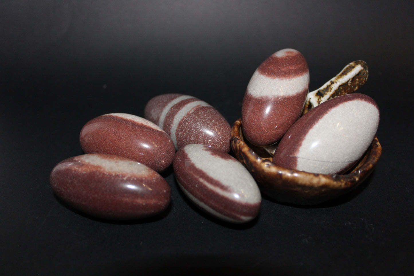 Carved - Egg - Shiva Lingham (polished) - med