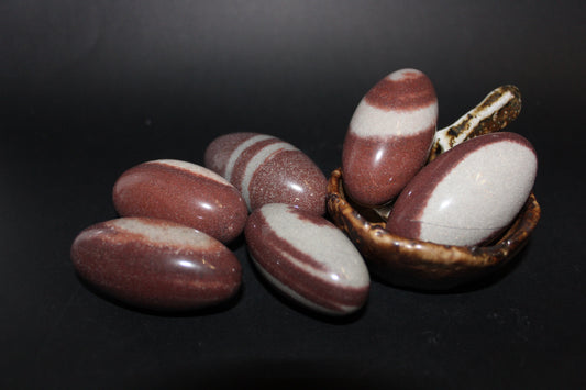 Carved - Egg - Shiva Lingham (polished) - med