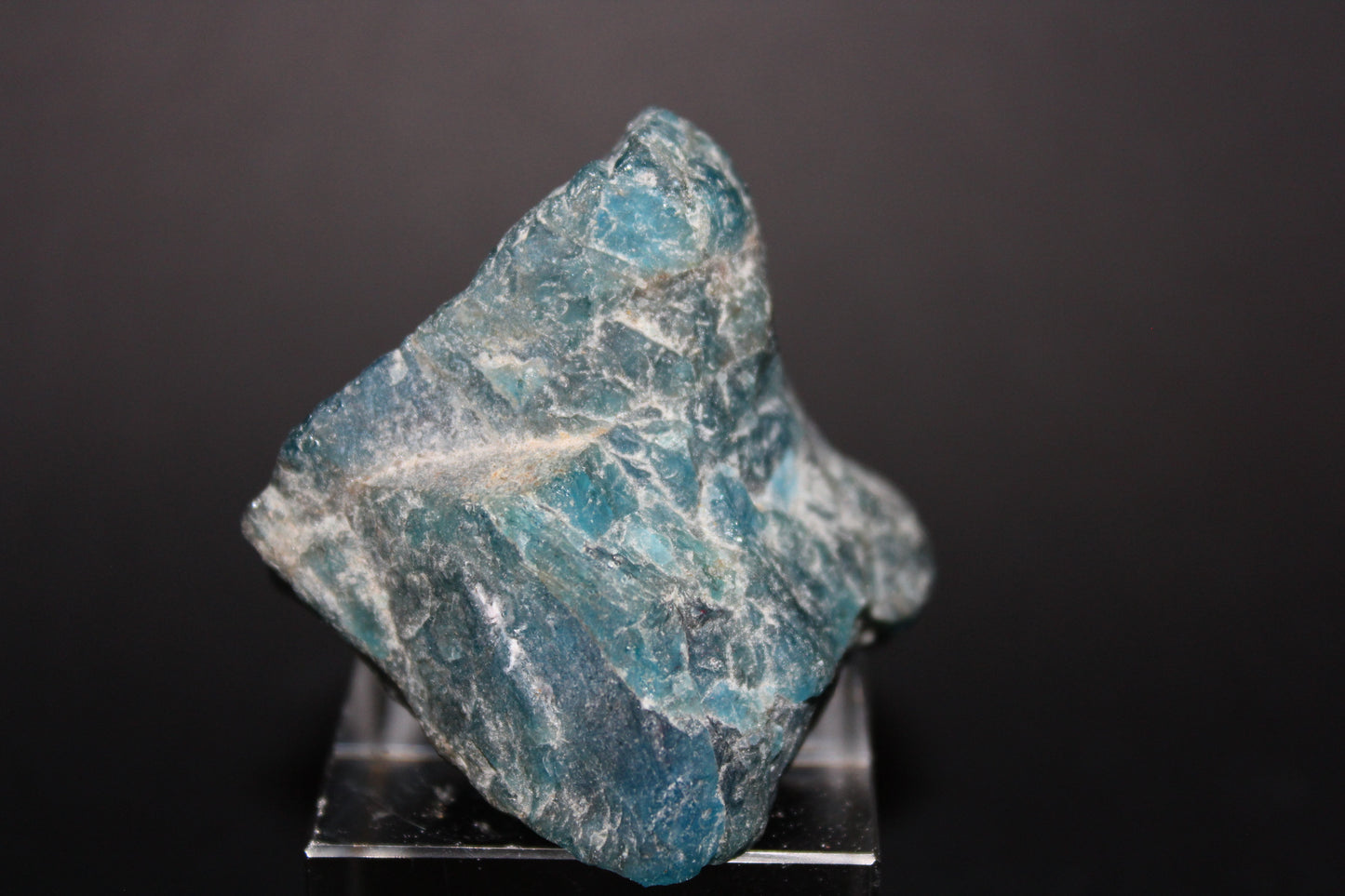 Raw - Apatite - med