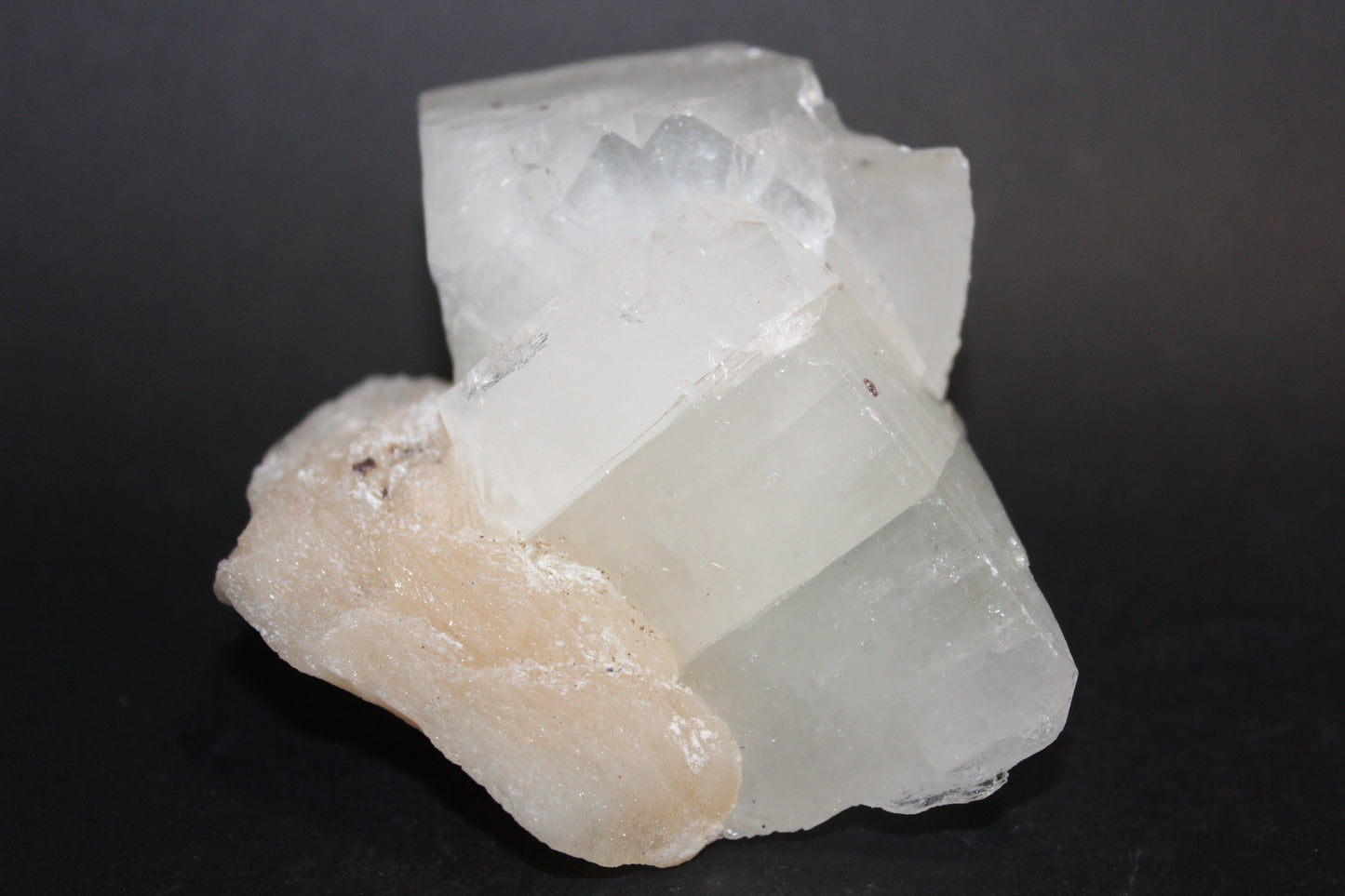 Raw - Apophyllite (with Stilbite) - med/lge