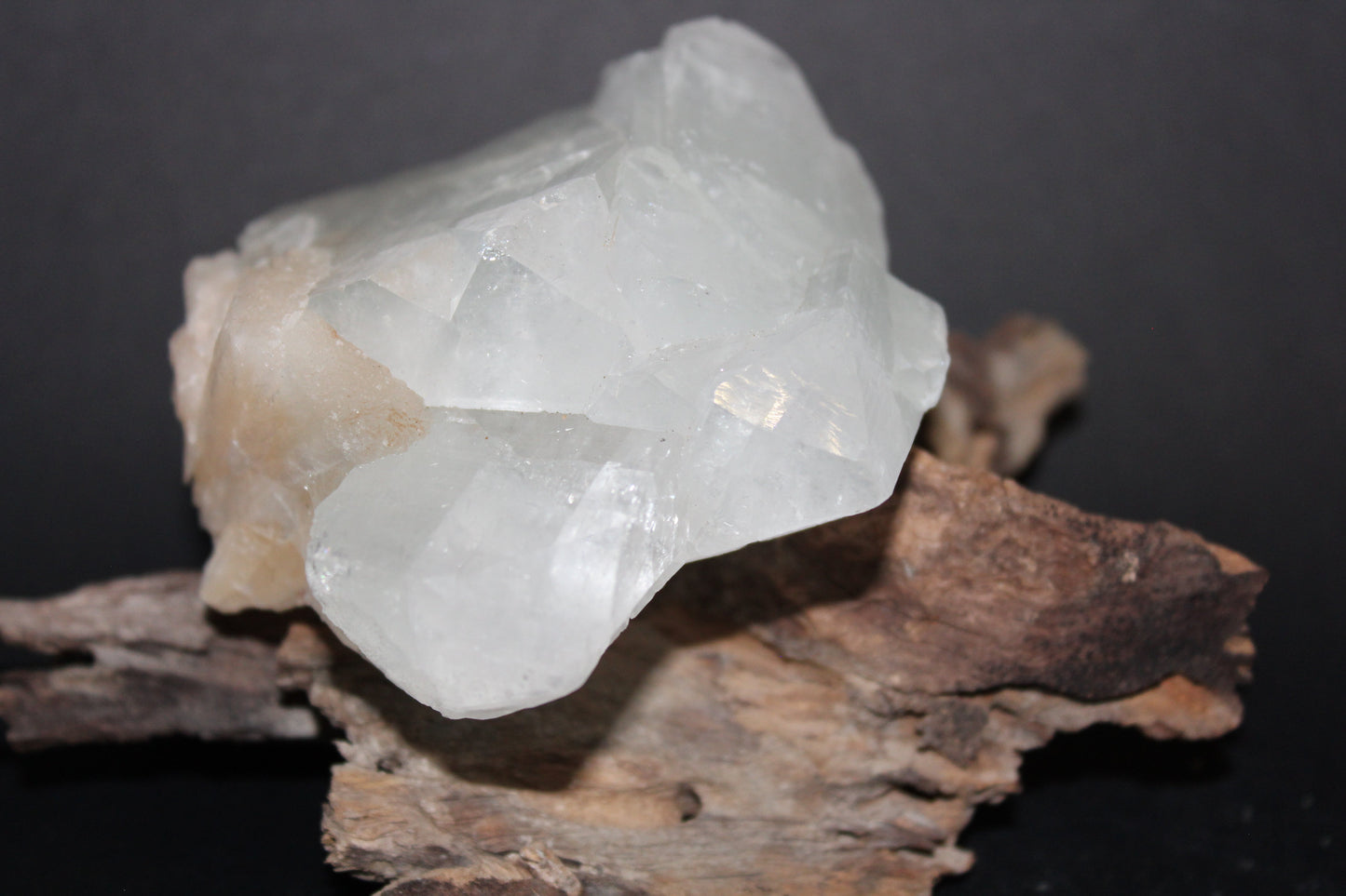 Raw - Apophyllite (with Stilbite) - med/lge