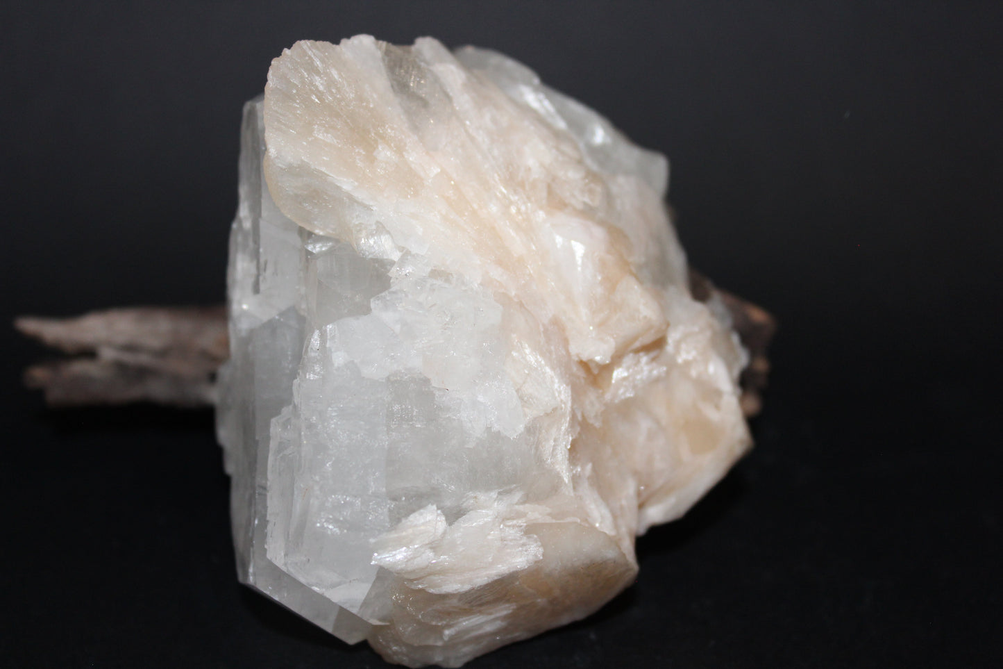 Raw - Apophyllite (with Stilbite) - med/lge