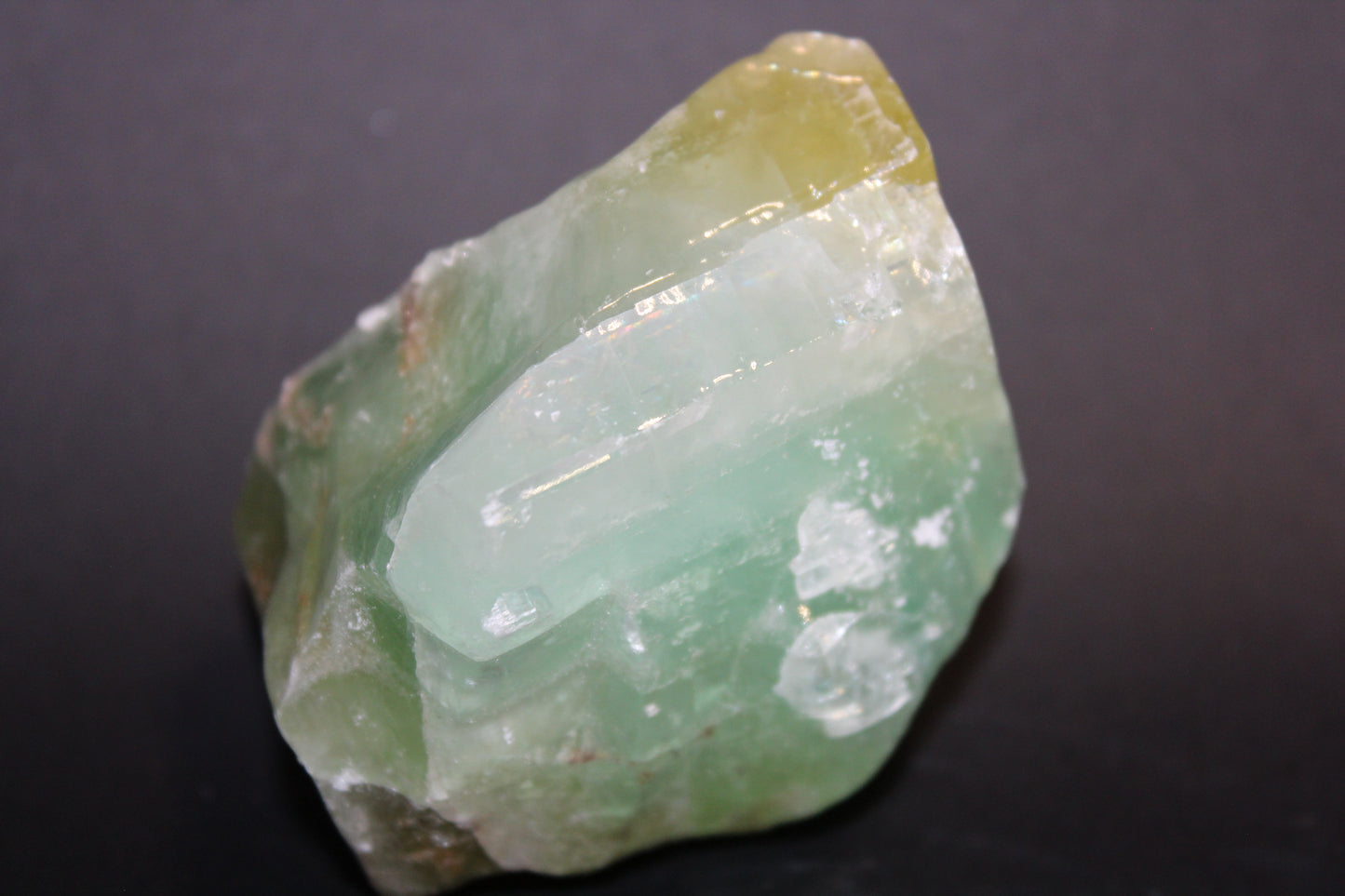 Raw - Green Calcite - med