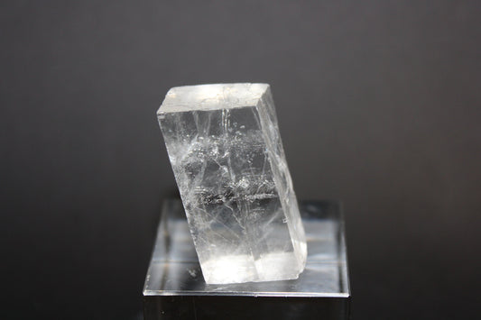 Raw - Calcite (Optical - Rhomboid) - sml