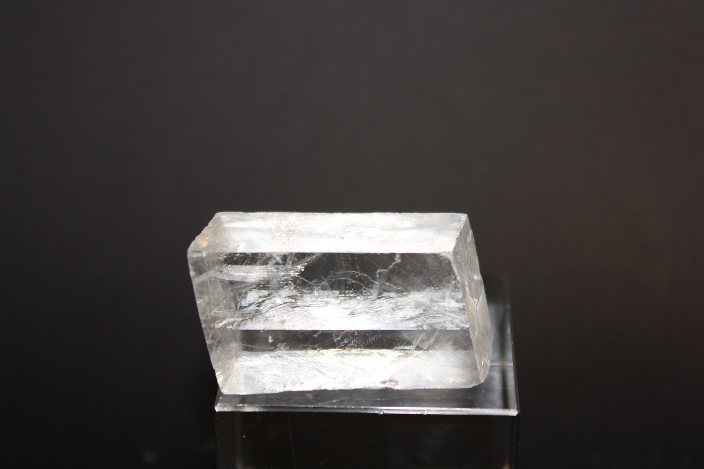 Raw - Calcite (Optical - Rhomboid) - sml