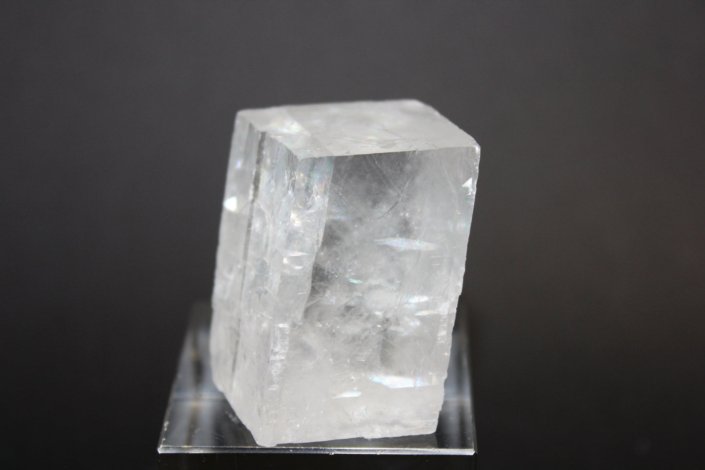 Raw - Calcite (Optical - Rhomboid) - med